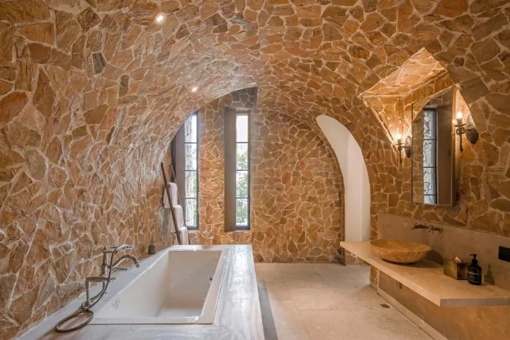 裸心堡以崭新的形貌惊艳回归